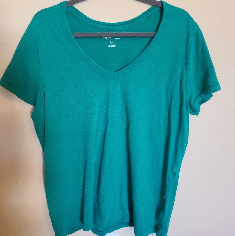 Universal Thread T-Shirt Green